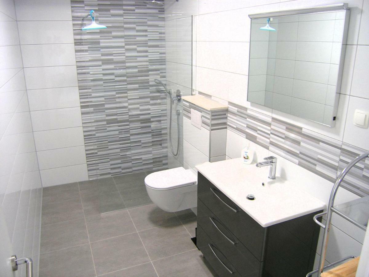 Apartmani Krajinovic Krk Town Bagian luar foto