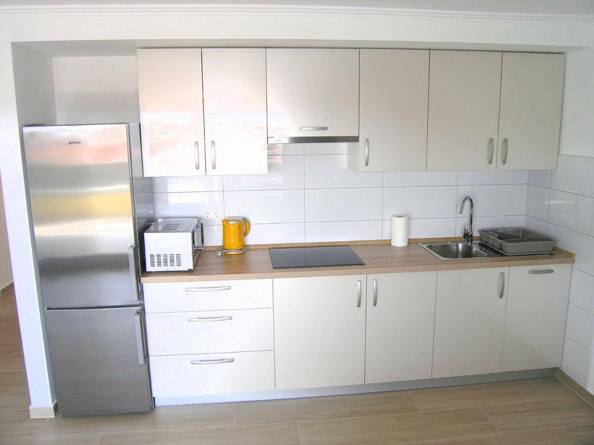 Apartmani Krajinovic Krk Town Bagian luar foto