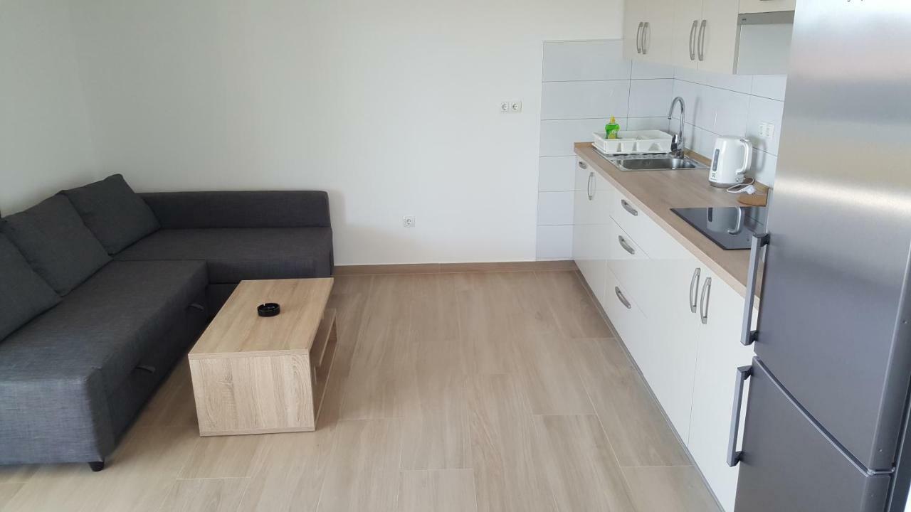 Apartmani Krajinovic Krk Town Bagian luar foto